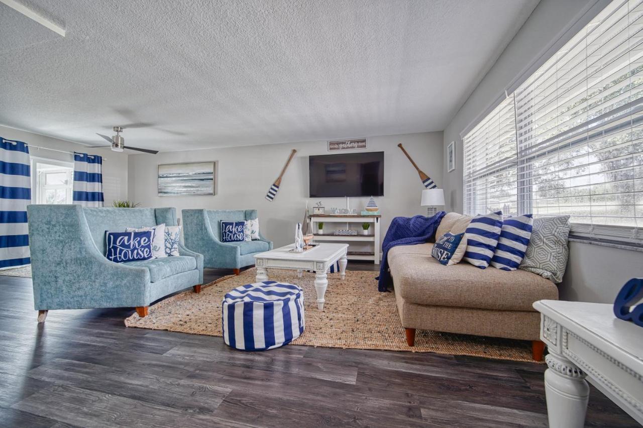 Stylish Lake Home With Huge Pool, Arcade With Ps5,And Theater Just 5 Min From Legoland Winter Haven Exterior photo